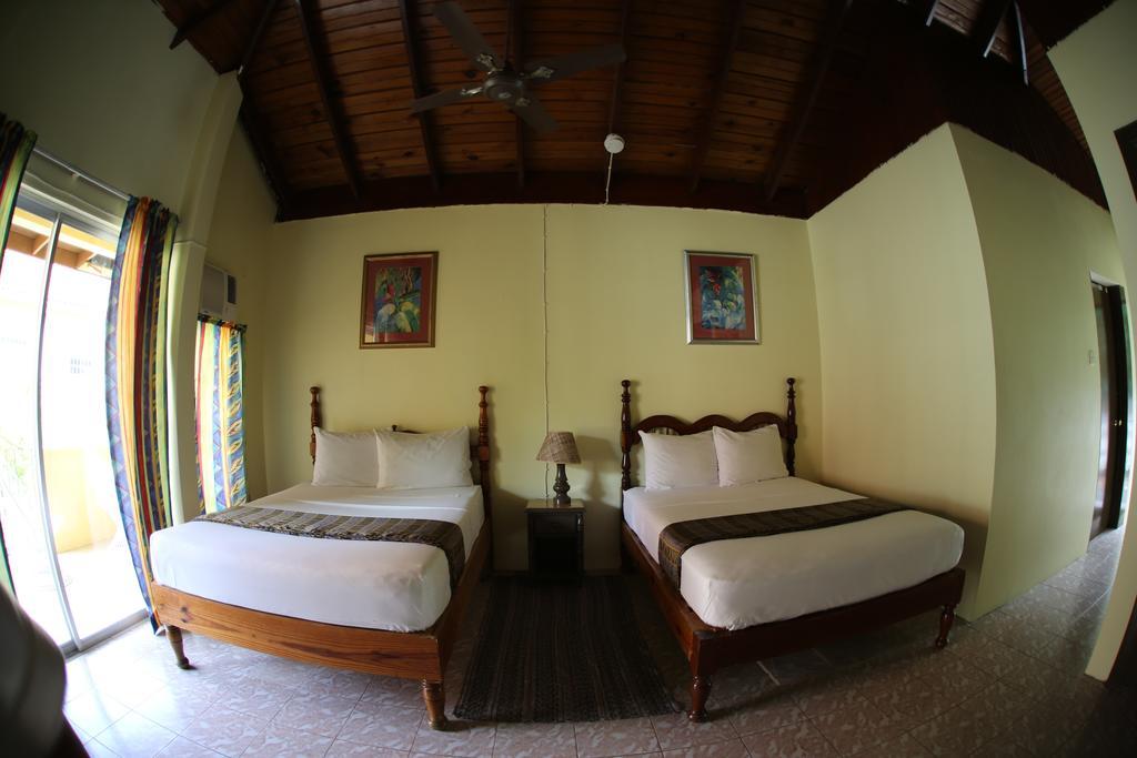 Moonrisevillas Negril Værelse billede